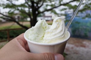 まずはアイス工房へ