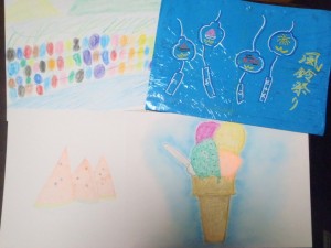 アイスクリーム、風鈴、川辺の風景